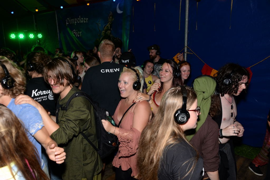 ../Images/Castlefest 2017 Silent disco vrijdag 088.jpg